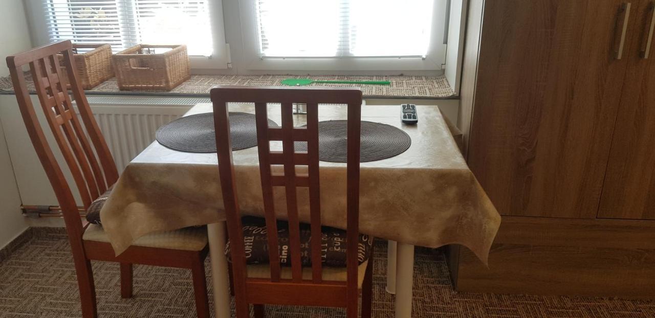 Apartmán KOI Appartamento Veltrusy Esterno foto